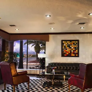 3* Отель Ramada By Wyndham Orlando South